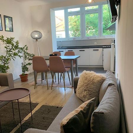 טוזלה Abby Apartmentz מראה חיצוני תמונה