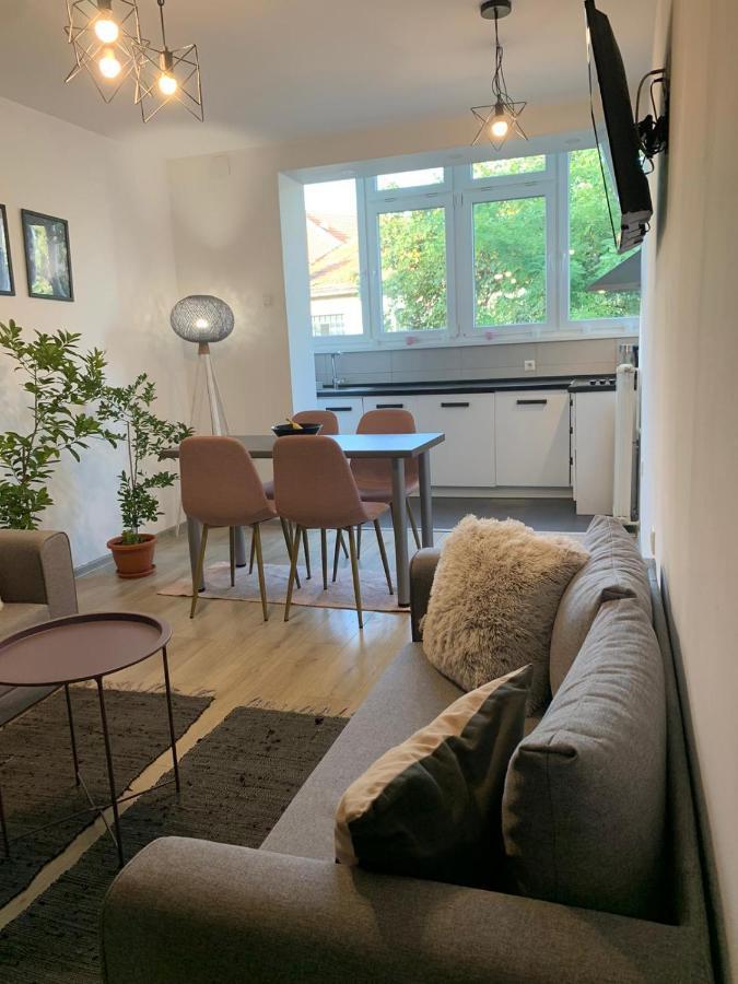 טוזלה Abby Apartmentz מראה חיצוני תמונה